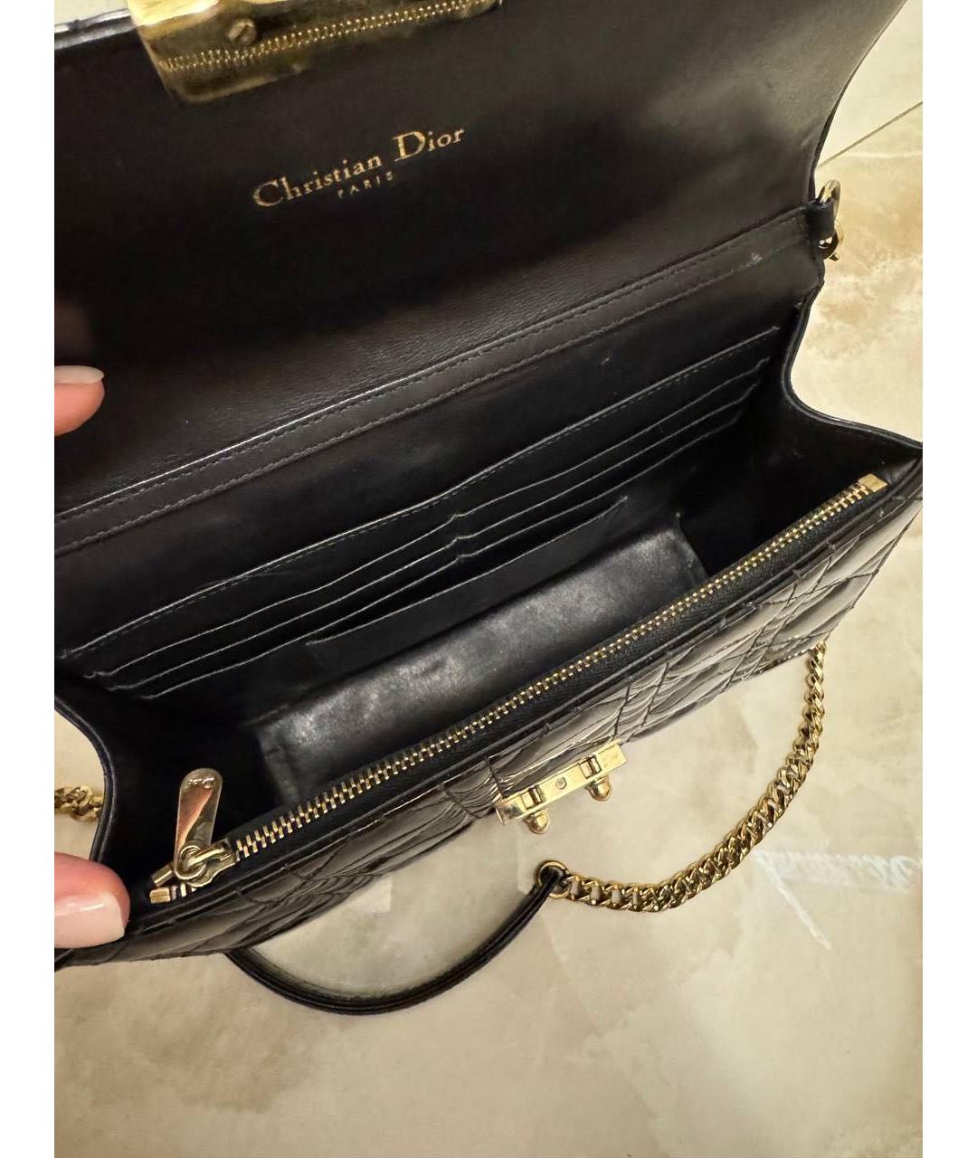 CHRISTIAN DIOR Черная сумка через плечо из лакированной кожи, фото 5