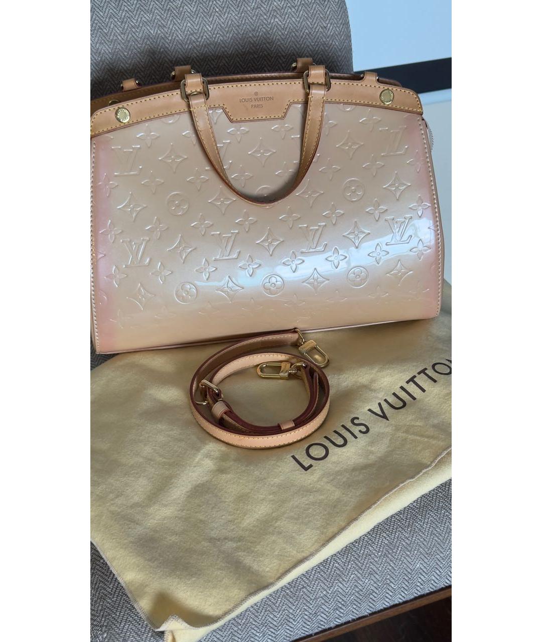 LOUIS VUITTON Бежевая сумка с короткими ручками из лакированной кожи, фото 7