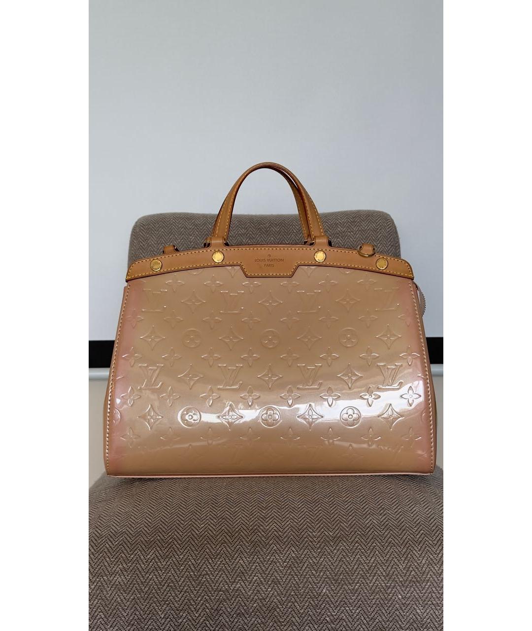 LOUIS VUITTON Бежевая сумка с короткими ручками из лакированной кожи, фото 8