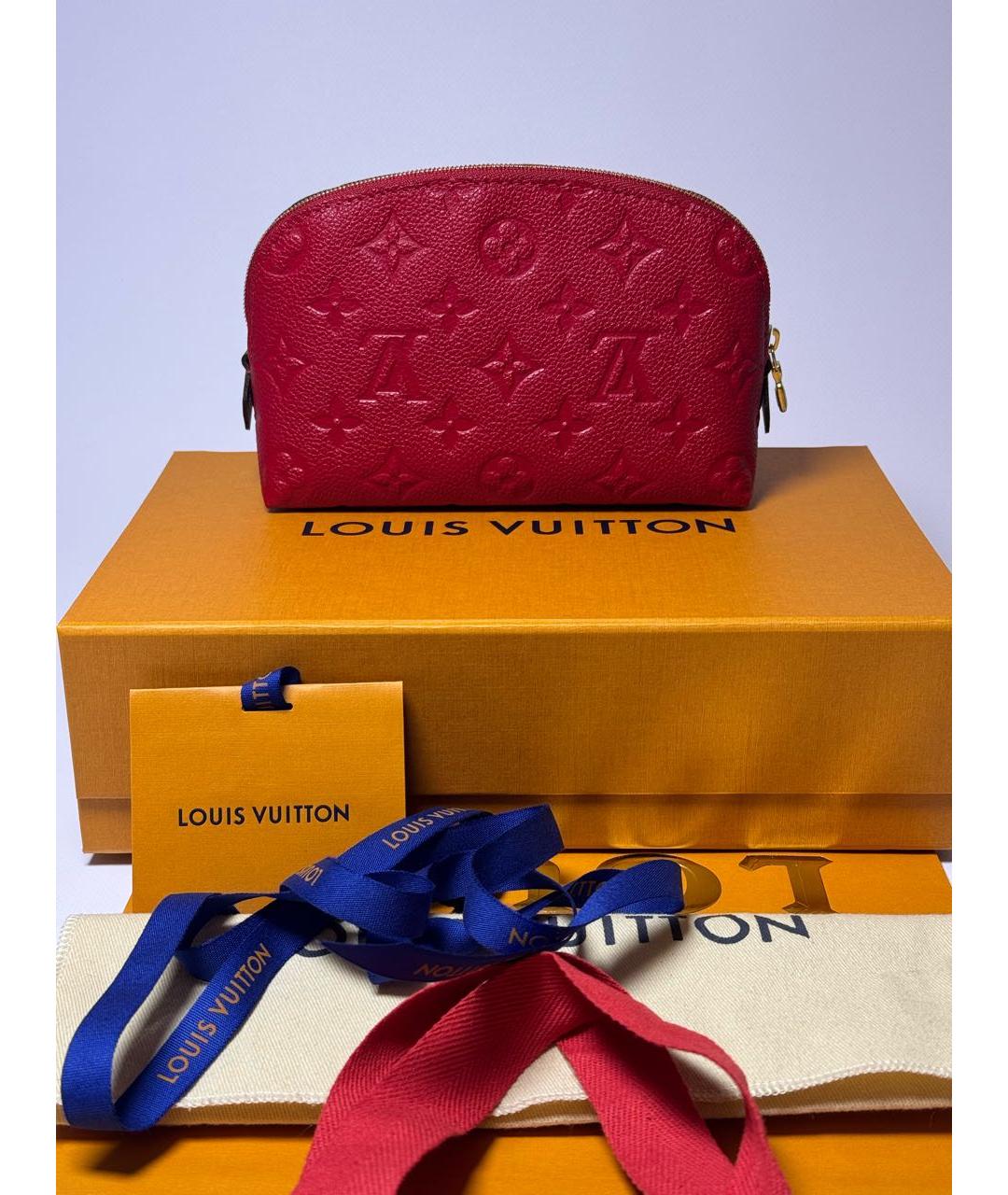 LOUIS VUITTON Красная кожаная косметичка, фото 5