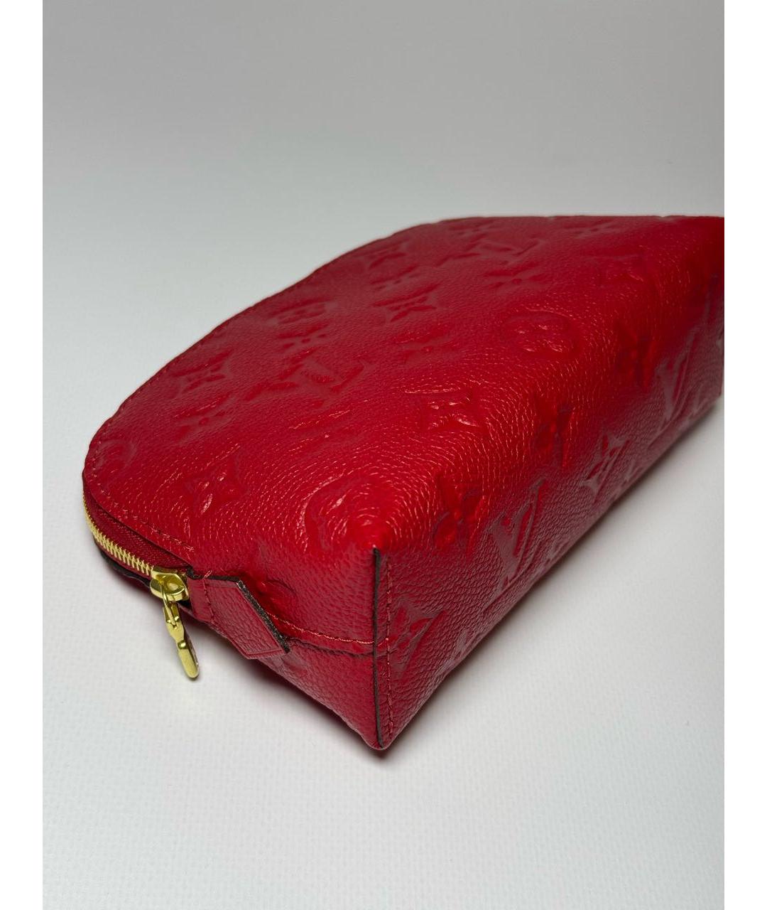 LOUIS VUITTON Красная кожаная косметичка, фото 7