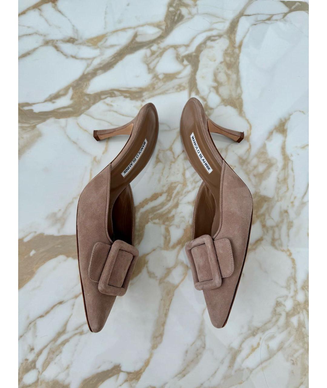 MANOLO BLAHNIK Бежевые замшевые мюли, фото 6