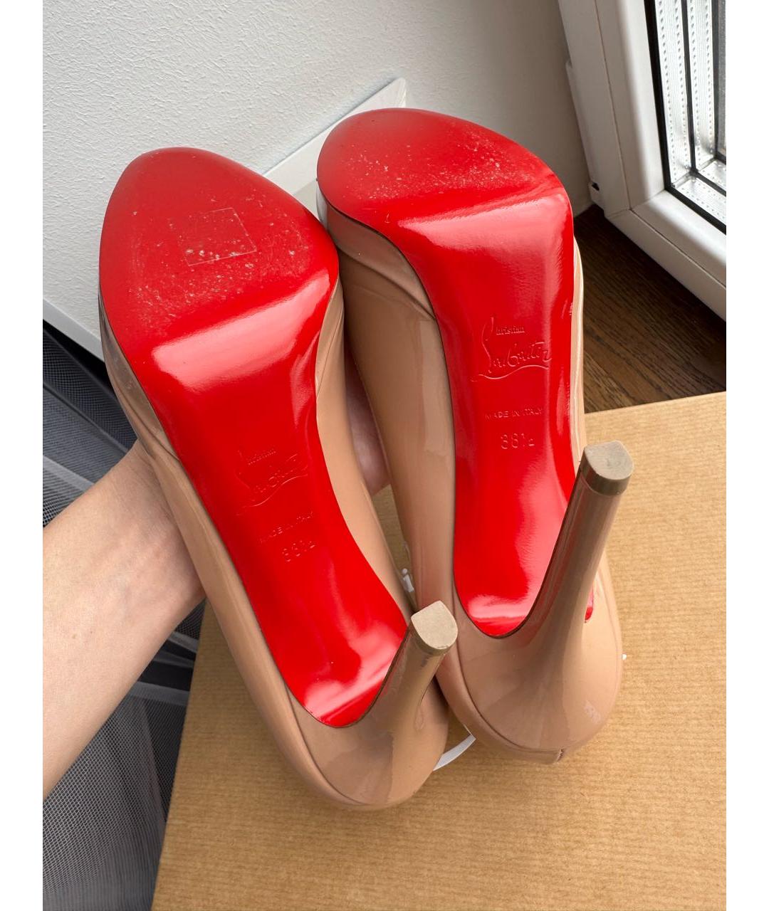 CHRISTIAN LOUBOUTIN Бежевые кожаные туфли, фото 6