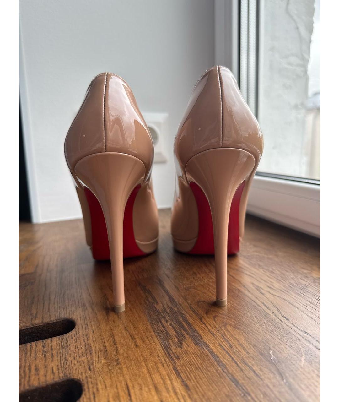 CHRISTIAN LOUBOUTIN Бежевые кожаные туфли, фото 4