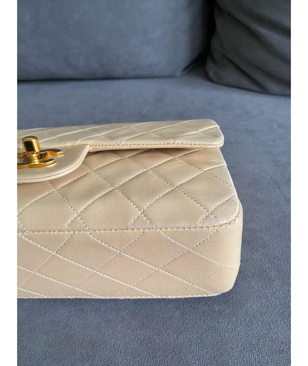 CHANEL Бежевая кожаная сумка на плечо, фото 8