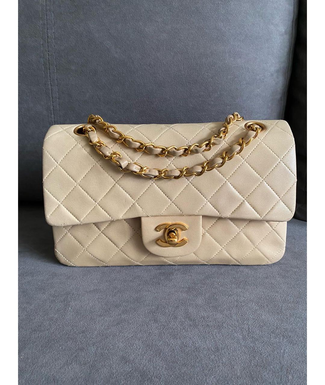 CHANEL Бежевая кожаная сумка на плечо, фото 9