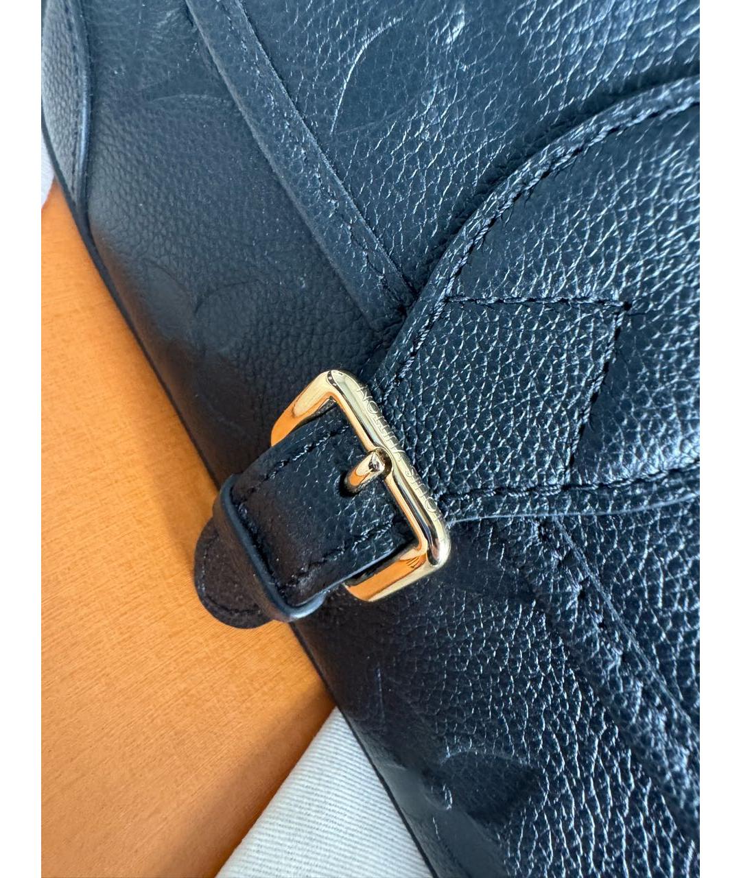 LOUIS VUITTON Черная кожаная сумка с короткими ручками, фото 2
