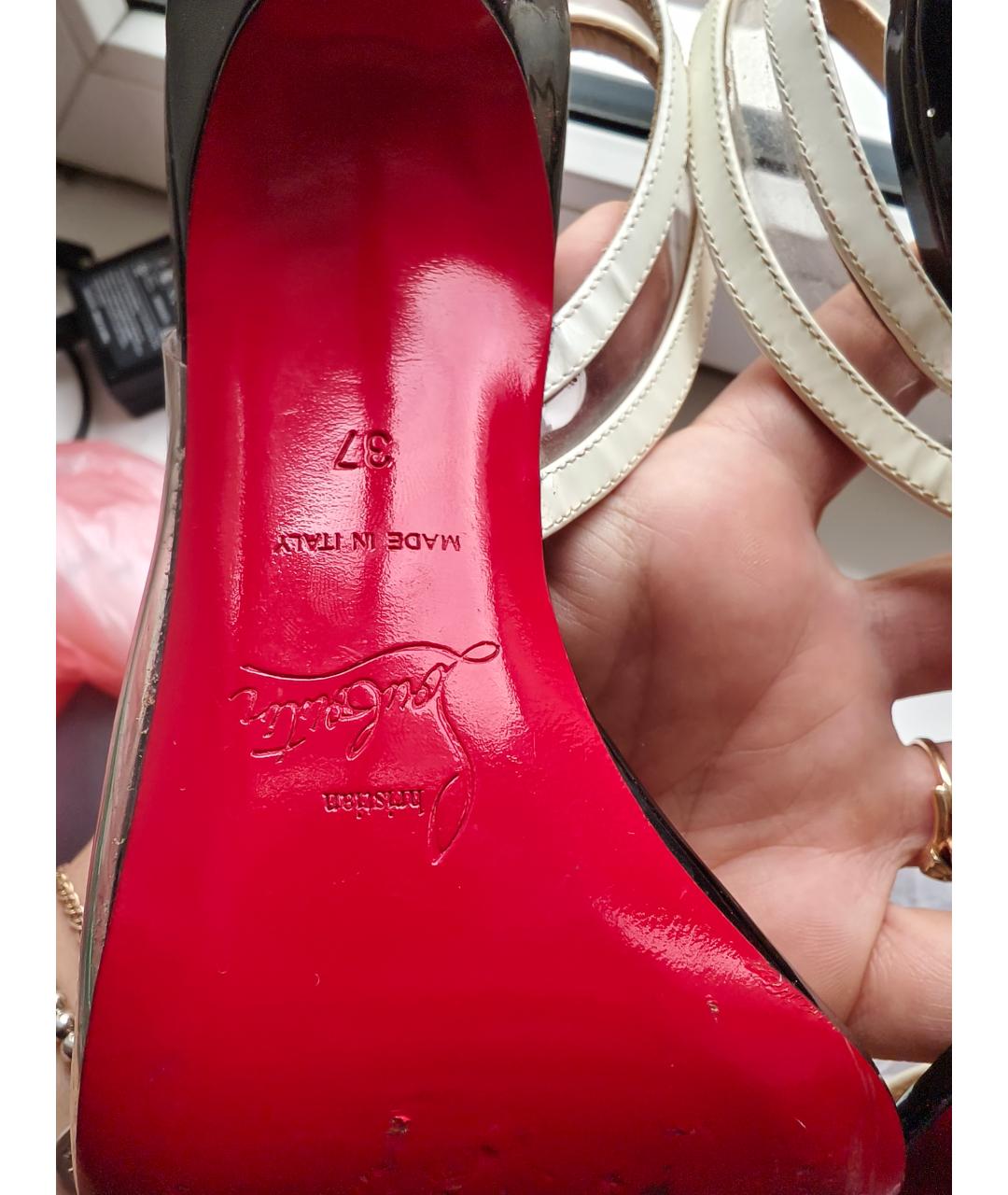 CHRISTIAN LOUBOUTIN Золотые кожаные туфли, фото 5