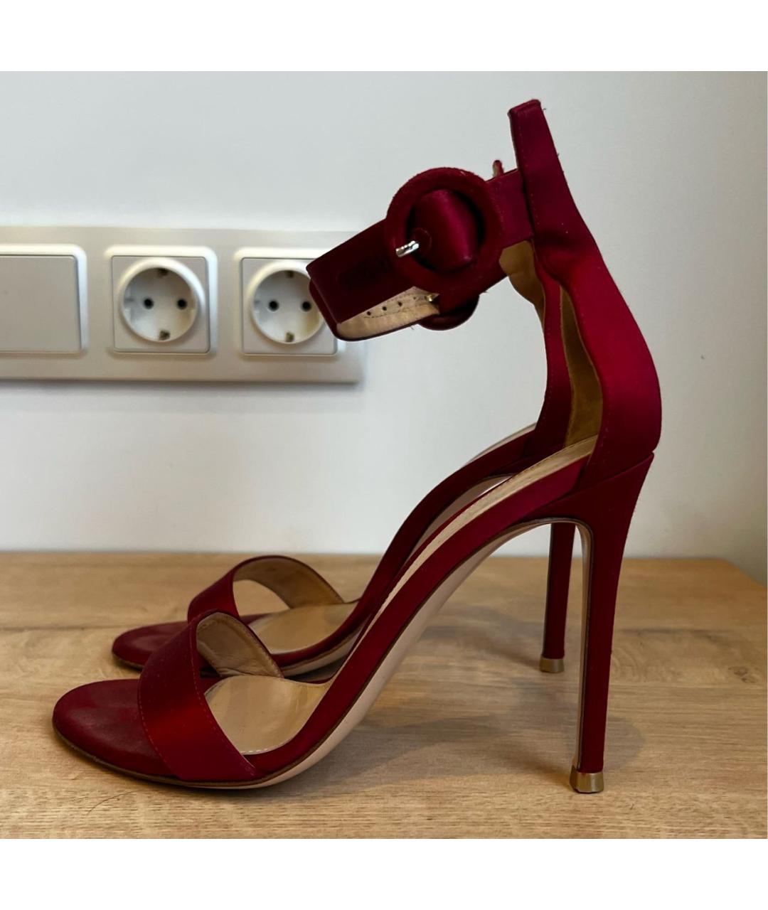 GIANVITO ROSSI Красные текстильные босоножки, фото 2