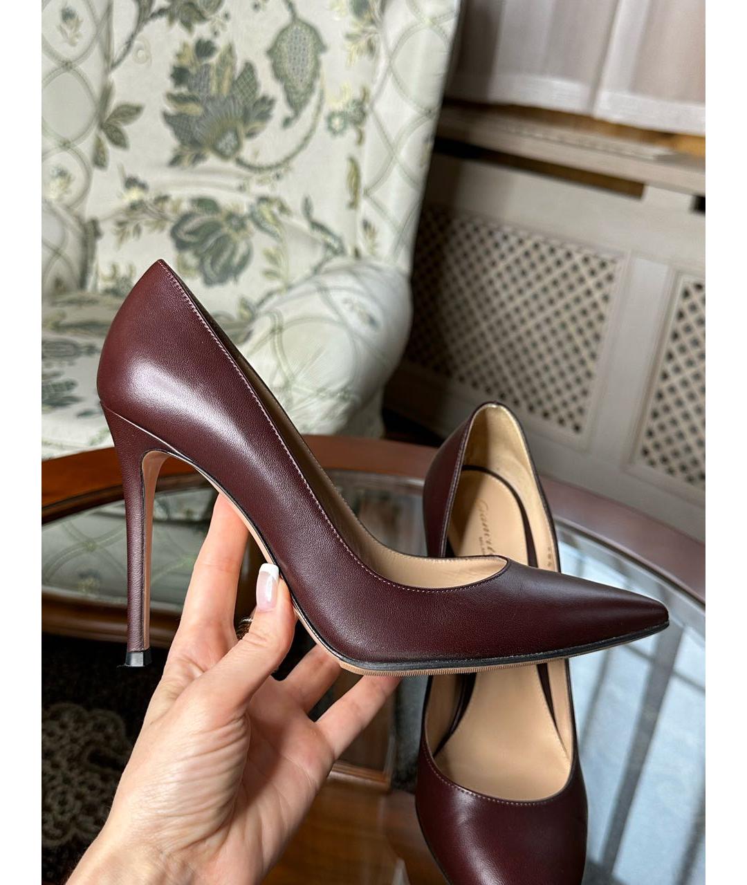 GIANVITO ROSSI Бордовые кожаные туфли, фото 3