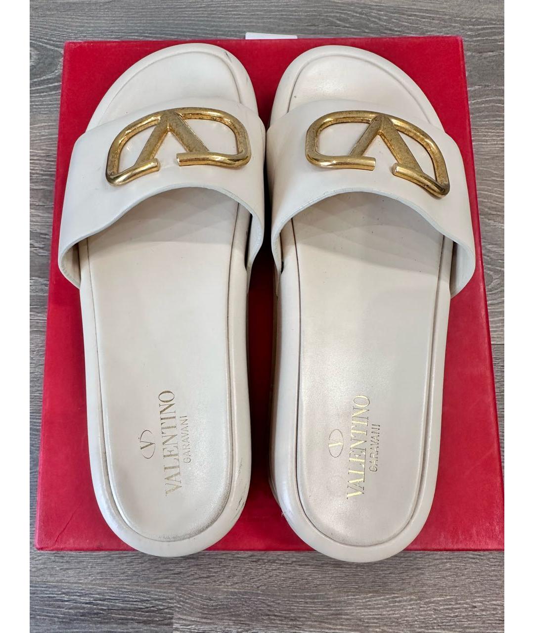 VALENTINO Бежевые кожаные сабо, фото 3