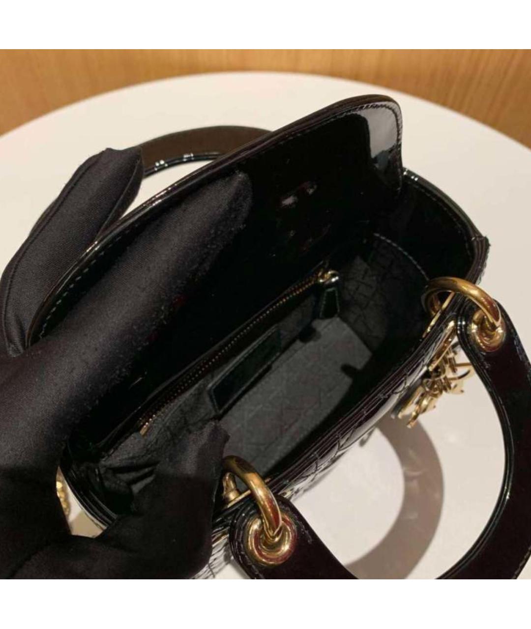 CHRISTIAN DIOR Черная сумка с короткими ручками из лакированной кожи, фото 9