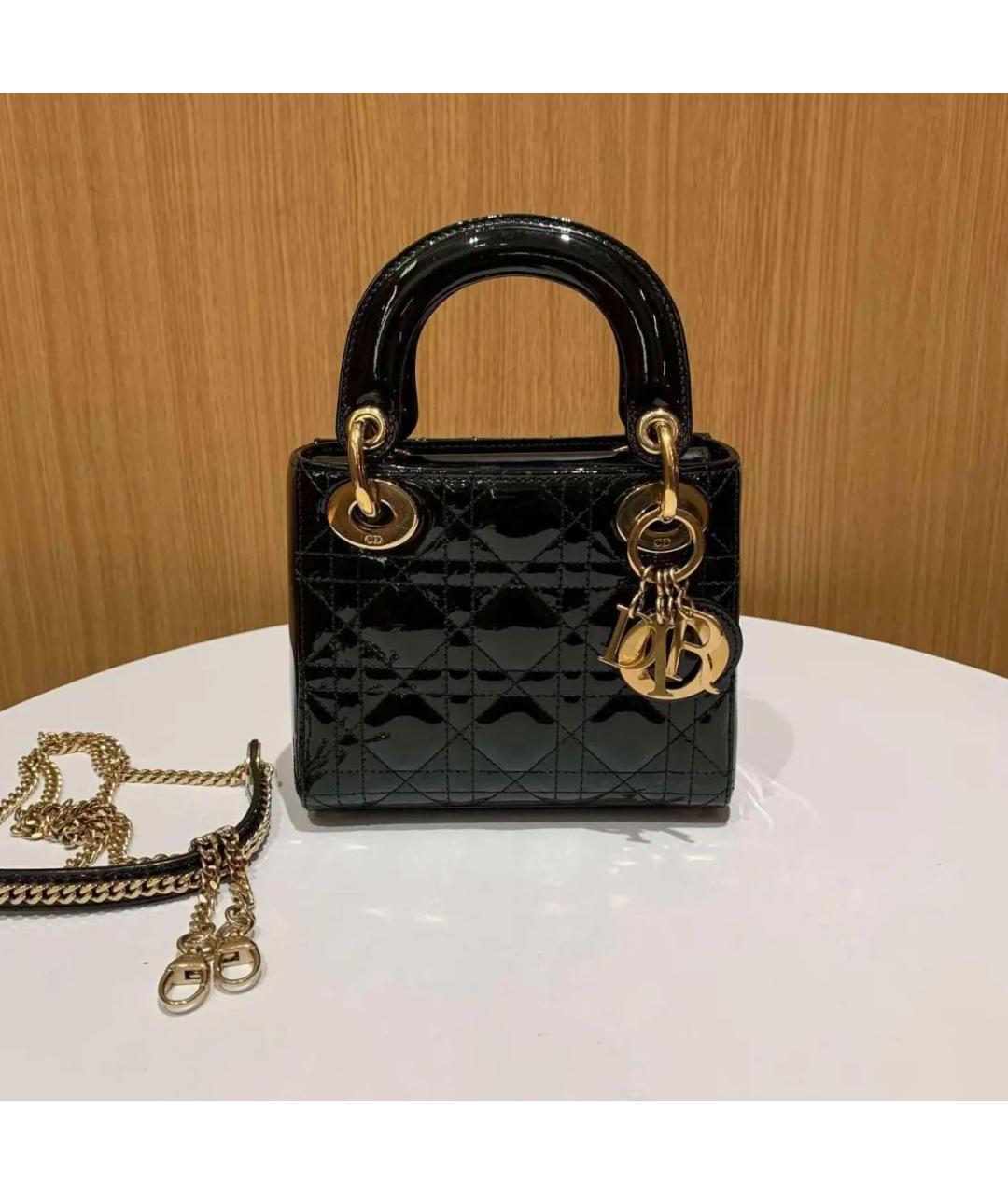 CHRISTIAN DIOR Черная сумка с короткими ручками из лакированной кожи, фото 2