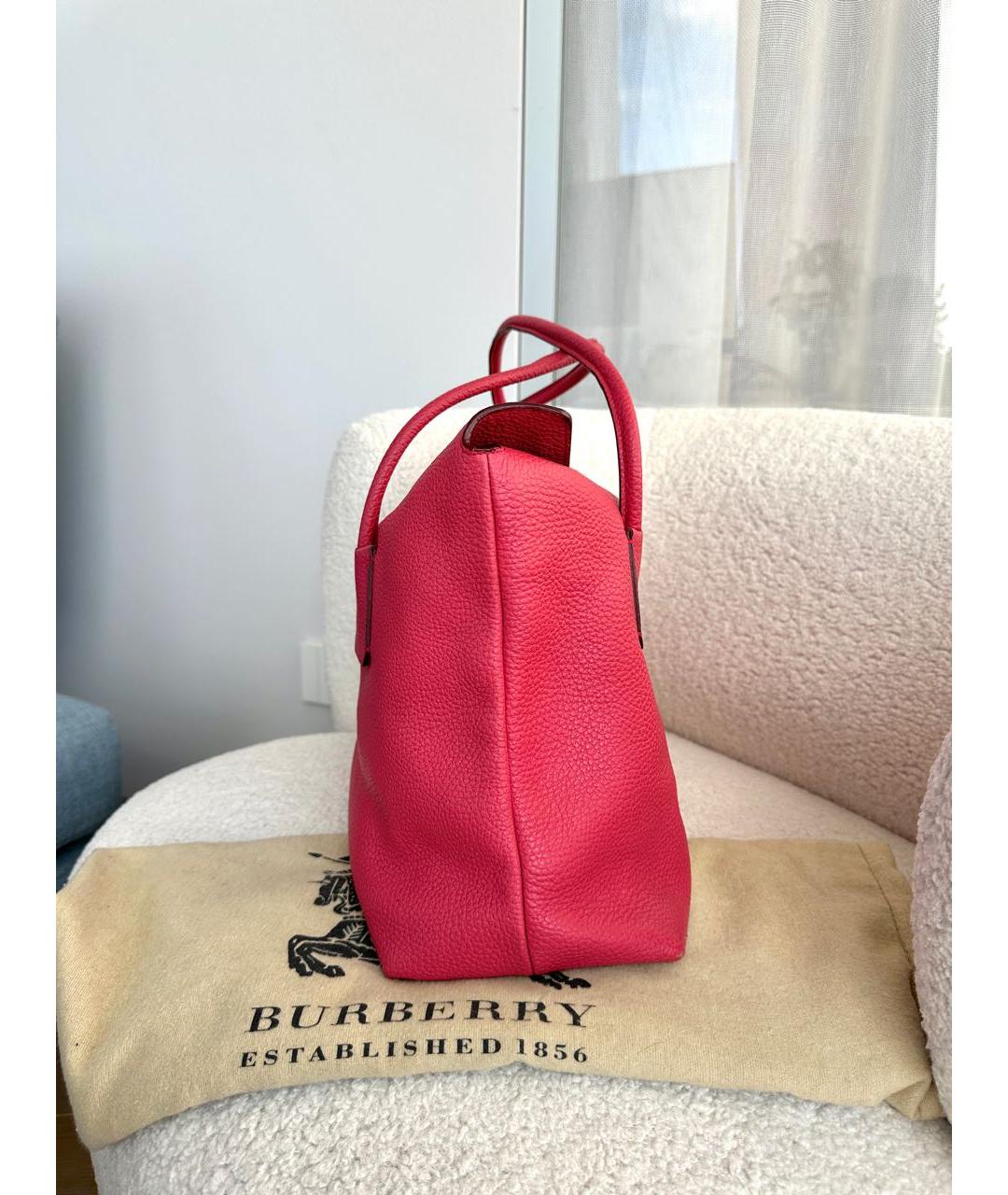 BURBERRY Коралловая кожаная сумка тоут, фото 2