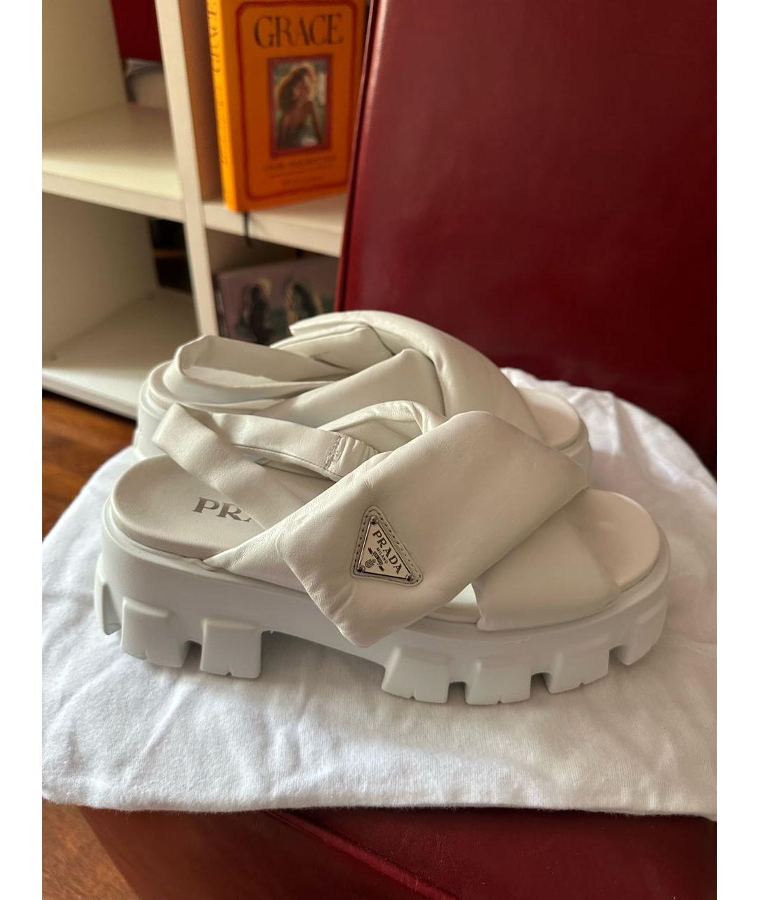 PRADA Бежевые кожаные босоножки, фото 2