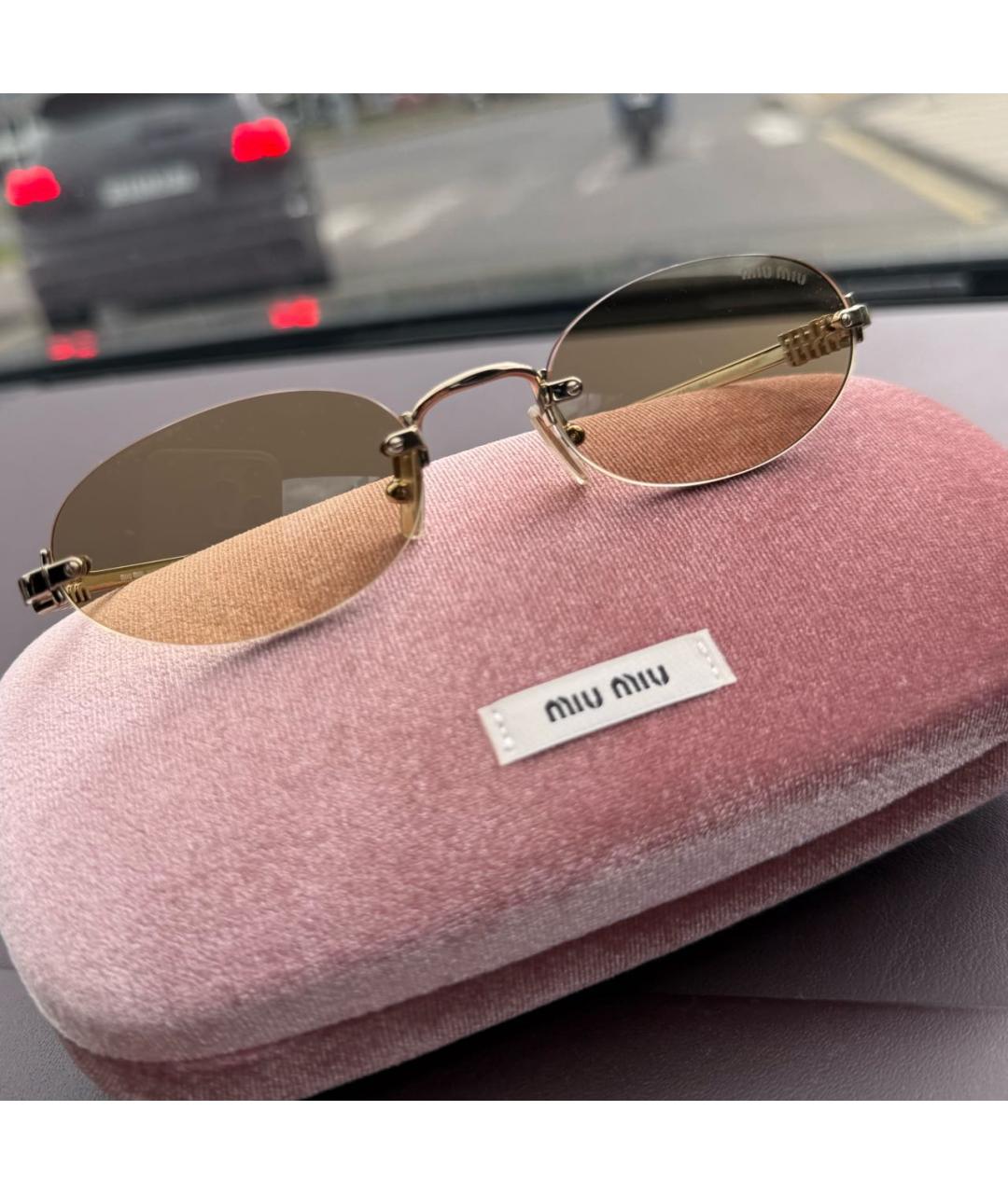 MIU MIU Золотые металлические солнцезащитные очки, фото 4