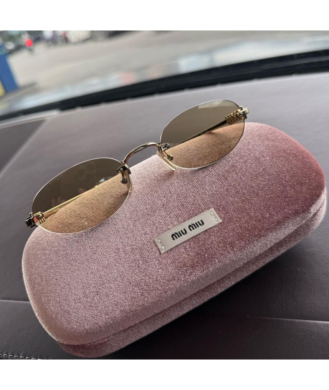 MIU MIU Золотые металлические солнцезащитные очки, фото 2