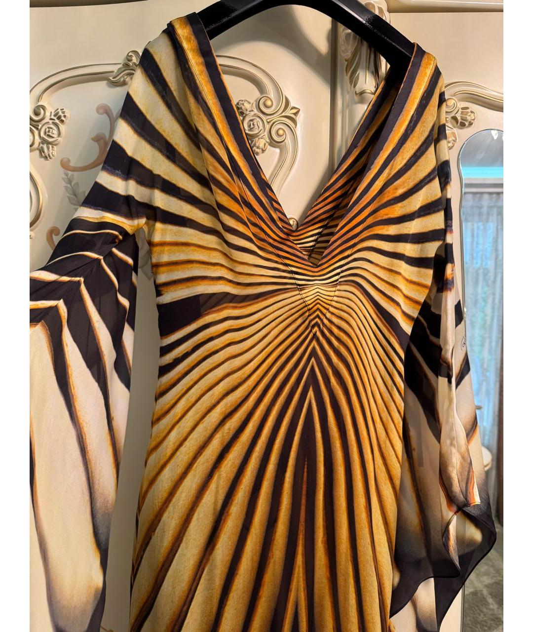 ROBERTO CAVALLI Золотое шелковое вечернее платье, фото 3