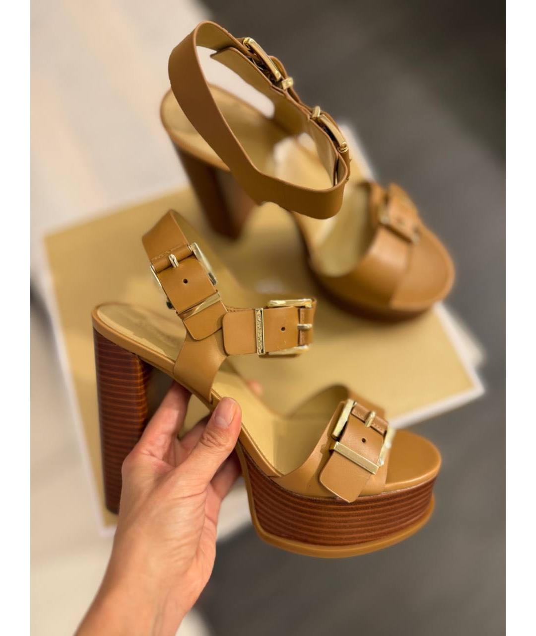 MICHAEL KORS Горчичные кожаные босоножки, фото 6