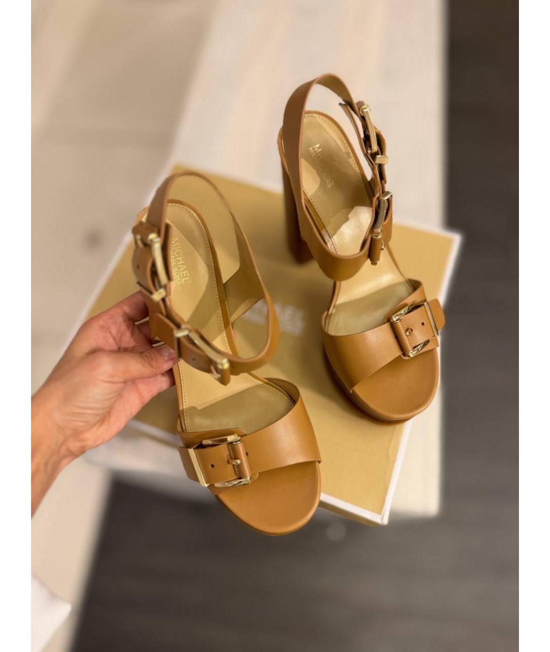 MICHAEL KORS Горчичные кожаные босоножки, фото 7