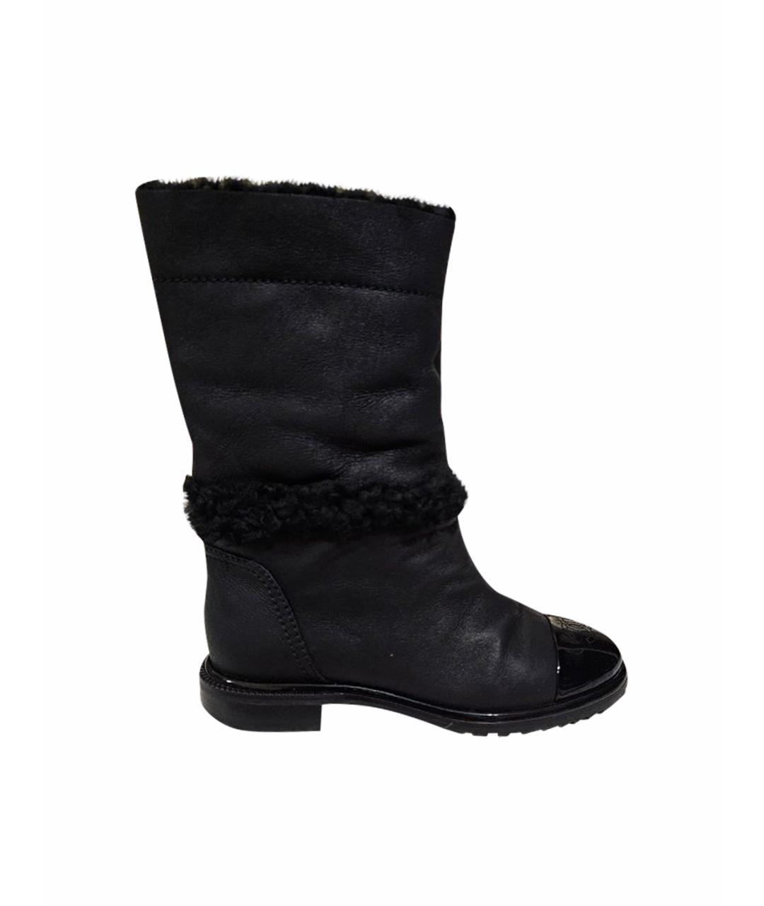 CHANEL Черные кожаные сапоги, фото 1