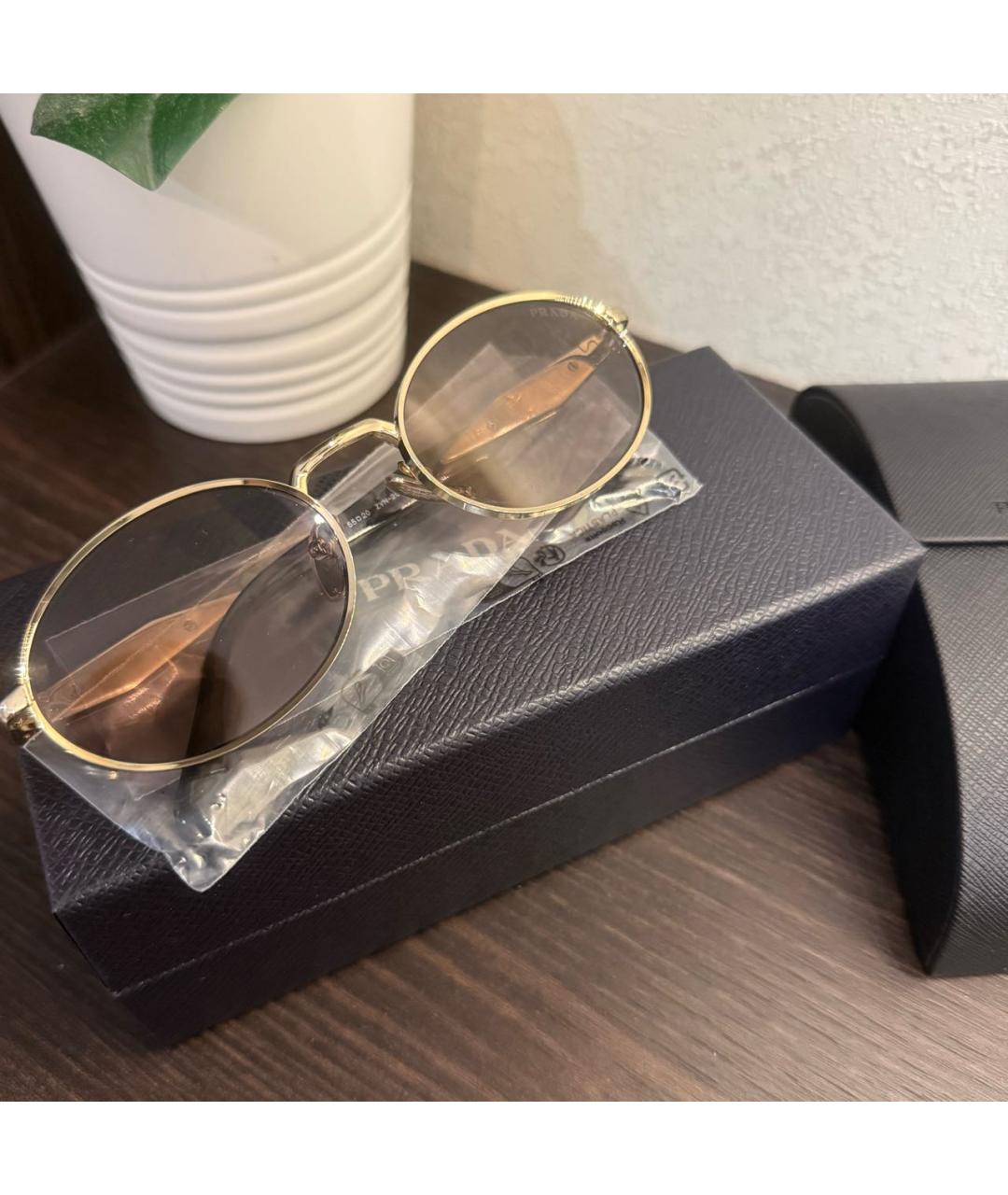 PRADA Золотые металлические солнцезащитные очки, фото 5