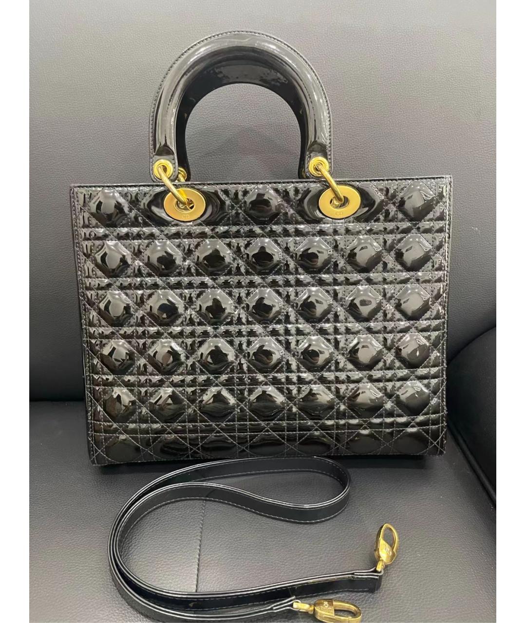 CHRISTIAN DIOR Черная сумка с короткими ручками из лакированной кожи, фото 3