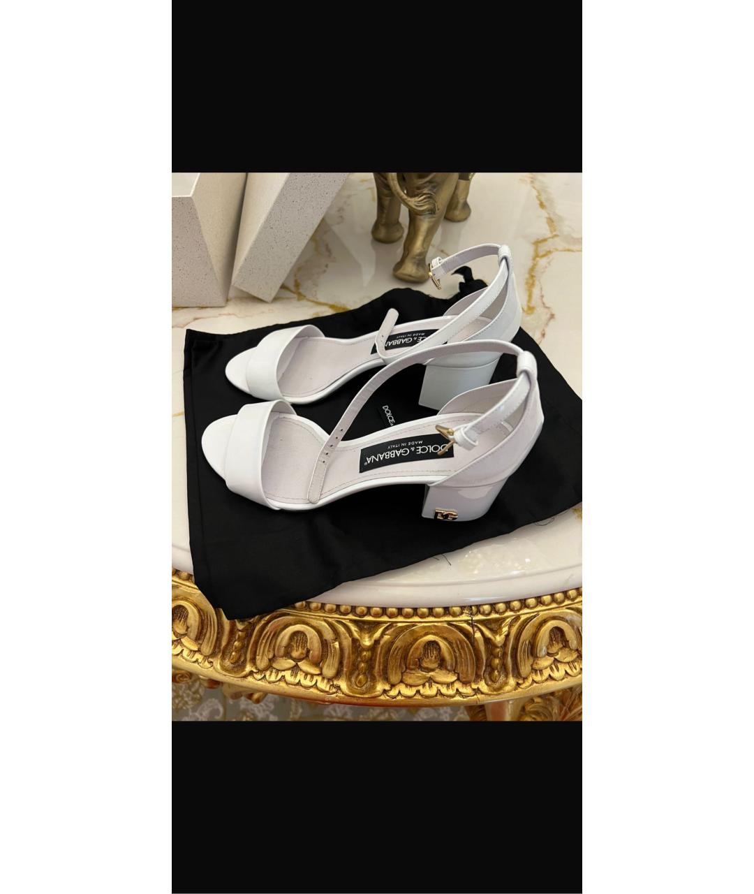 DOLCE&GABBANA Белые босоножки из лакированной кожи, фото 5