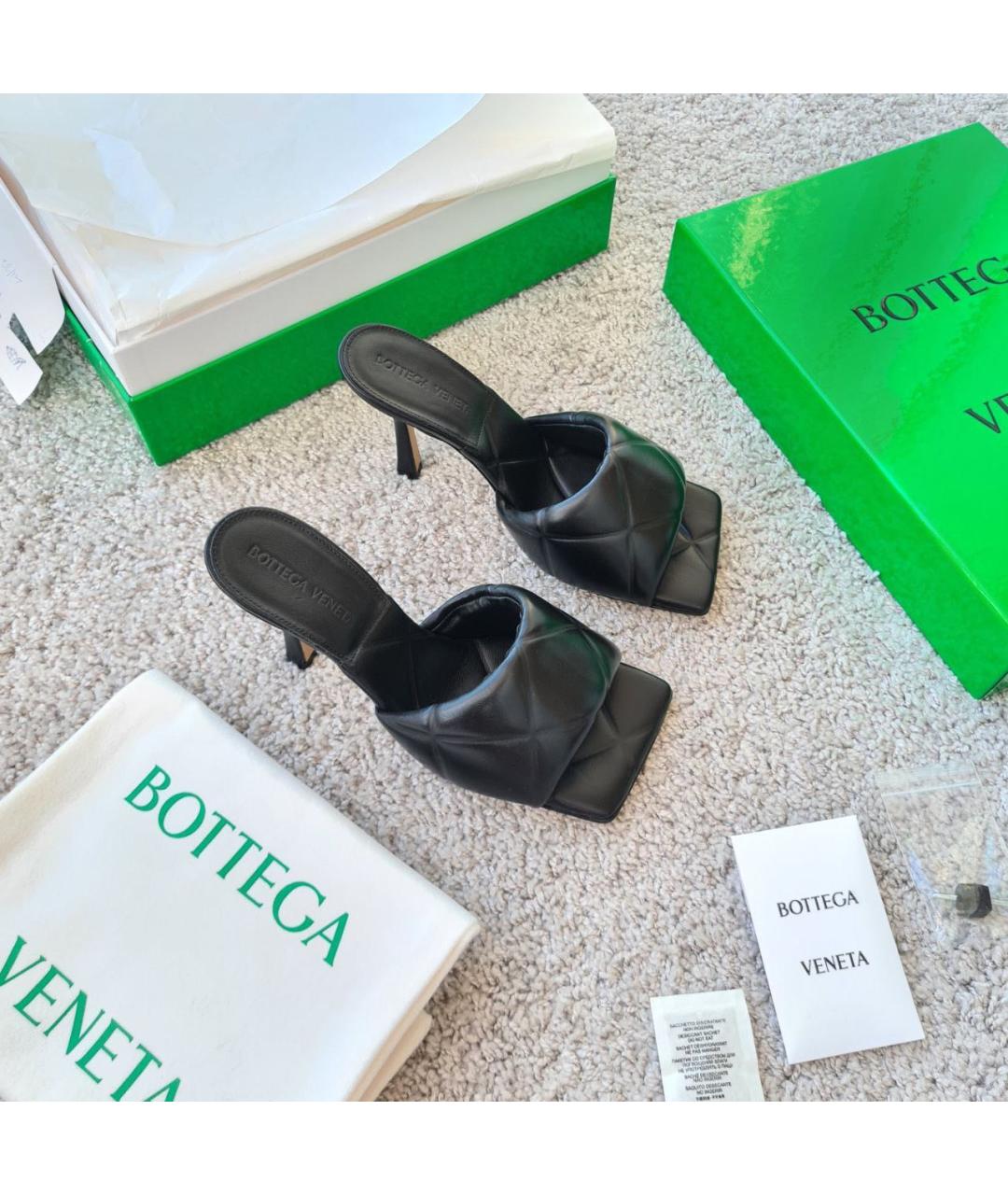 BOTTEGA VENETA Черные кожаные босоножки, фото 3