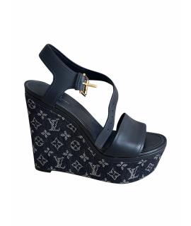 LOUIS VUITTON Босоножки
