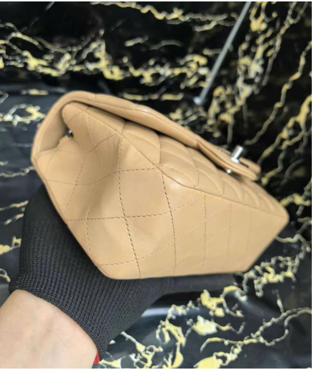 CHANEL Бежевая кожаная сумка через плечо, фото 4