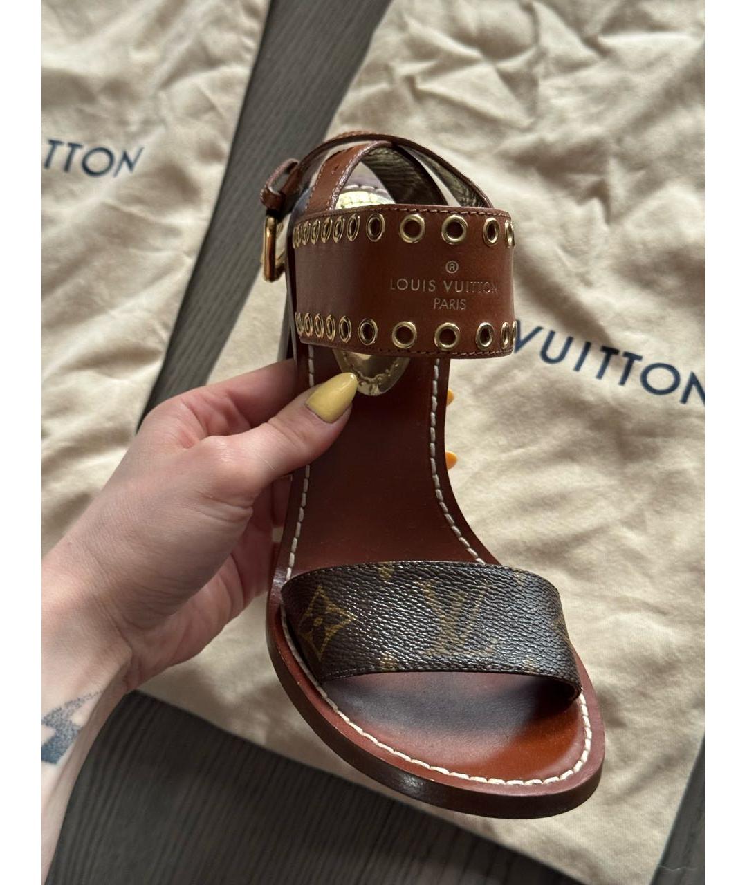 LOUIS VUITTON Коричневые кожаные босоножки, фото 3