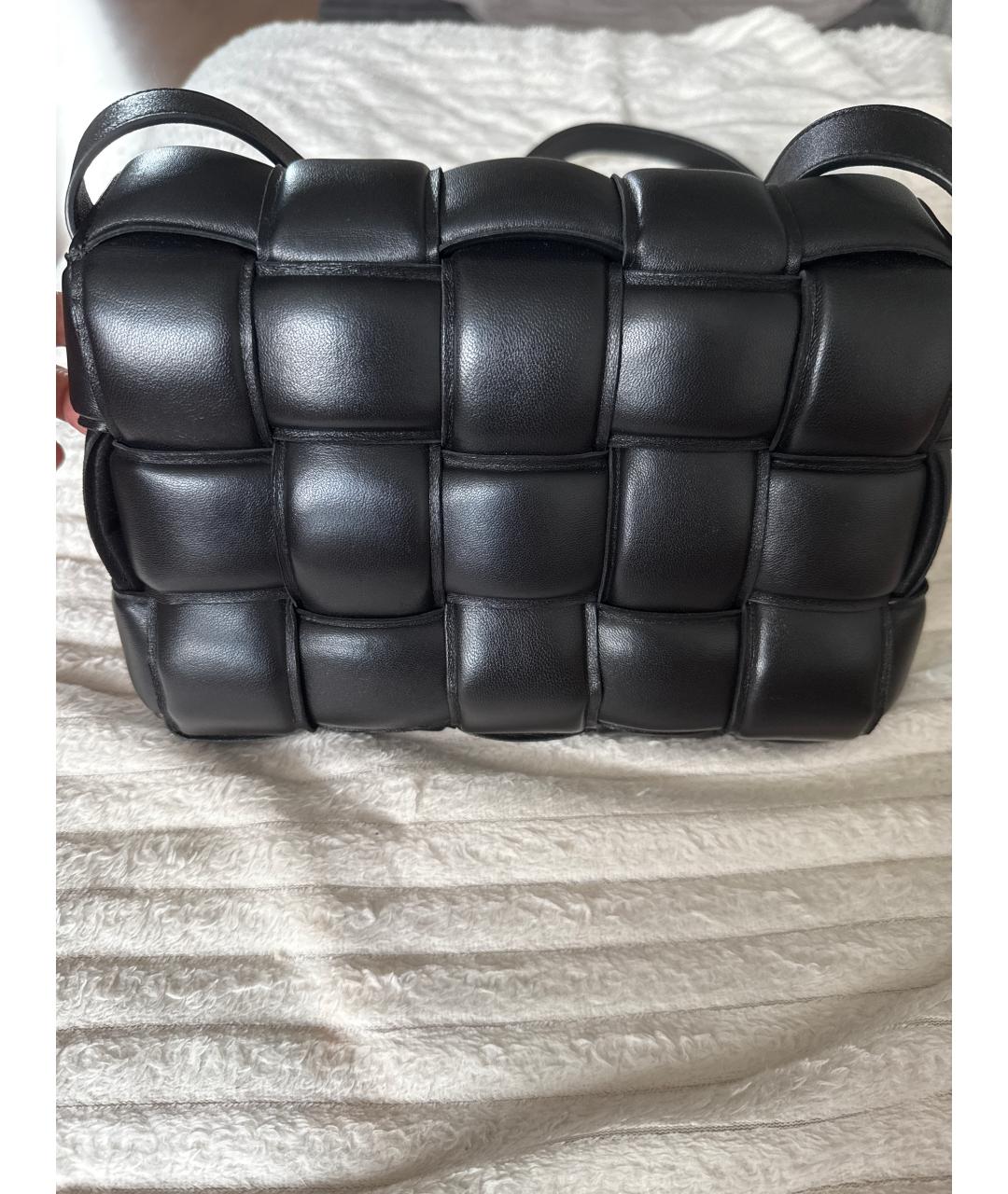 BOTTEGA VENETA Черная кожаная сумка через плечо, фото 4