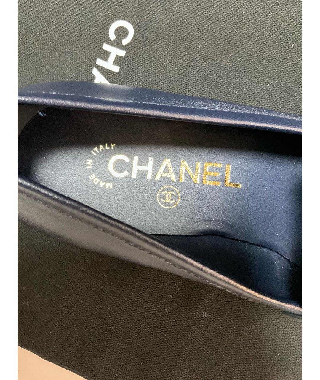 CHANEL Темно-синие кожаные лоферы, фото 3