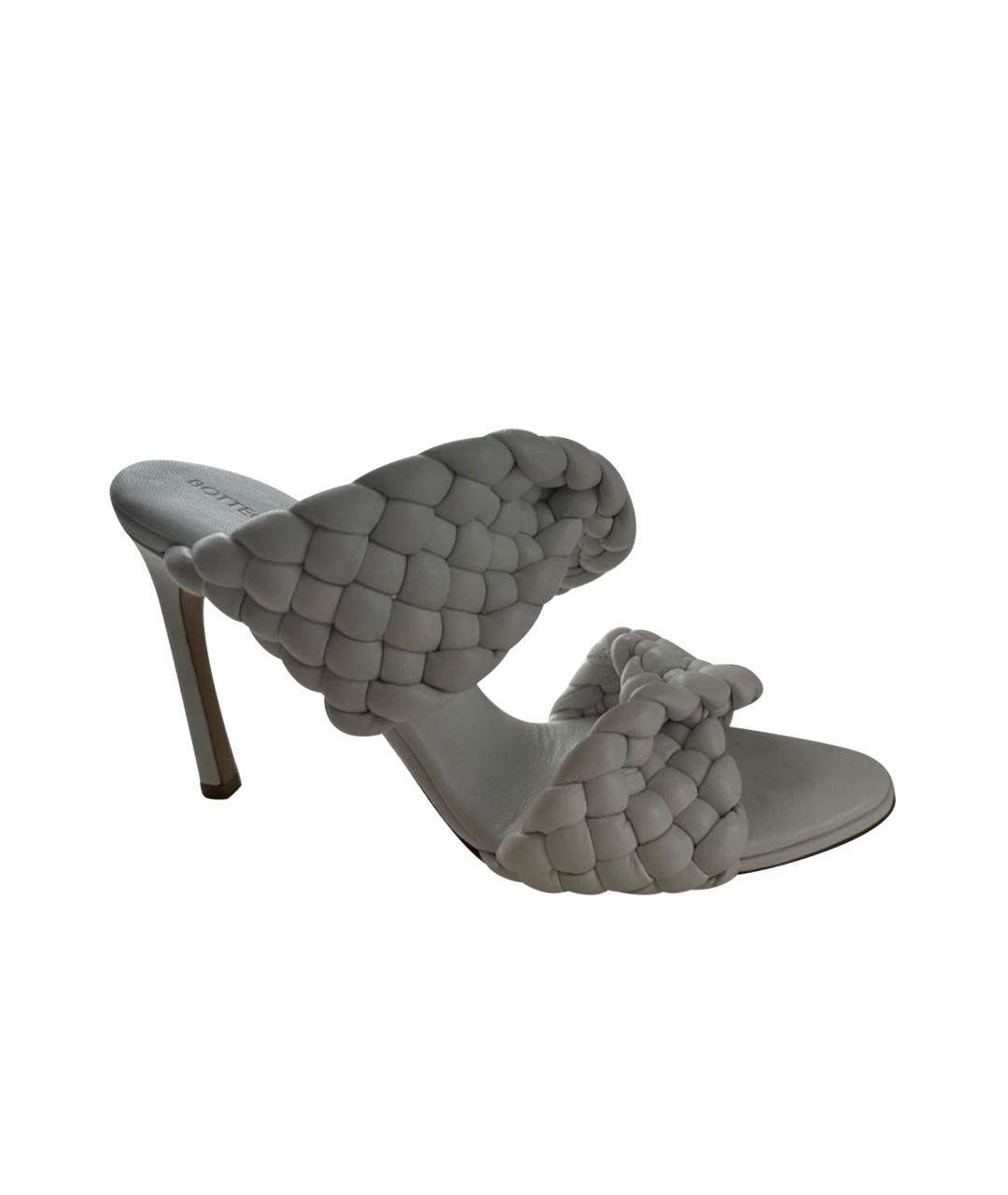 BOTTEGA VENETA Белые кожаные босоножки, фото 1