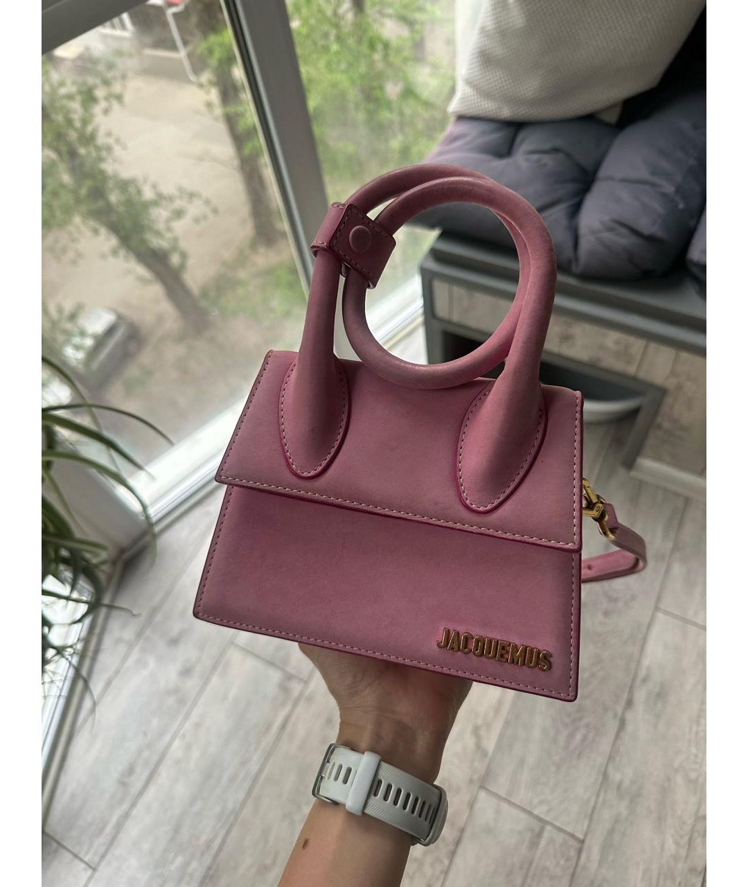 JACQUEMUS Розовая замшевая сумка с короткими ручками, фото 5