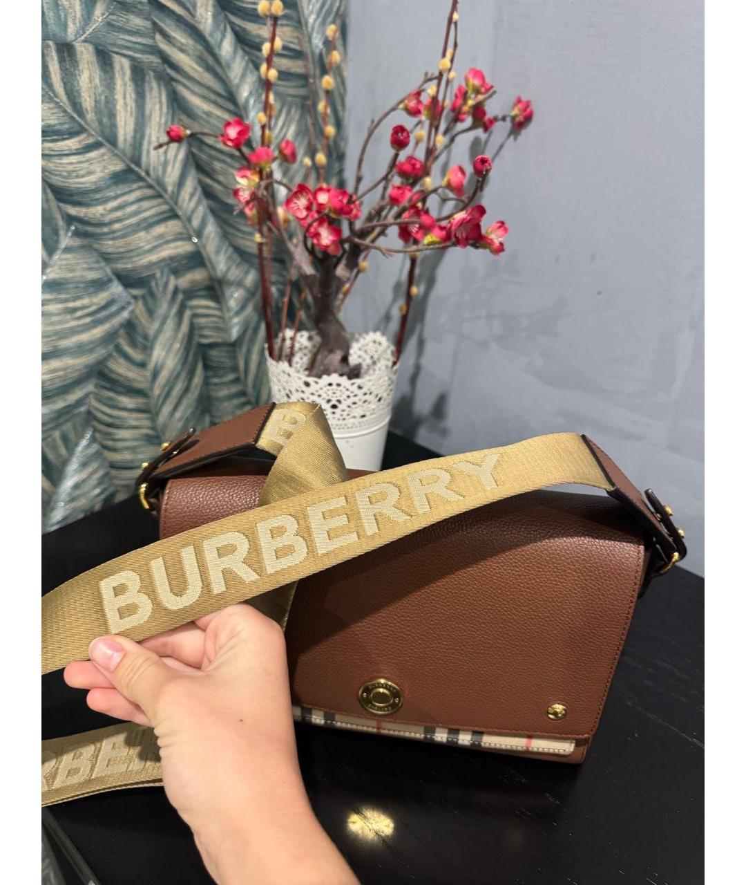 BURBERRY Бежевая кожаная сумка через плечо, фото 3