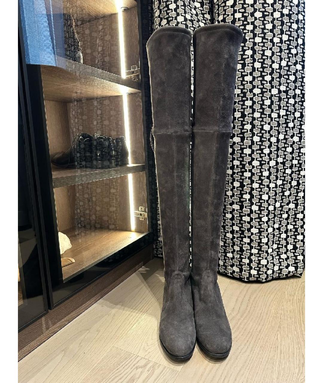 STUART WEITZMAN Антрацитовые замшевые ботфорты, фото 2