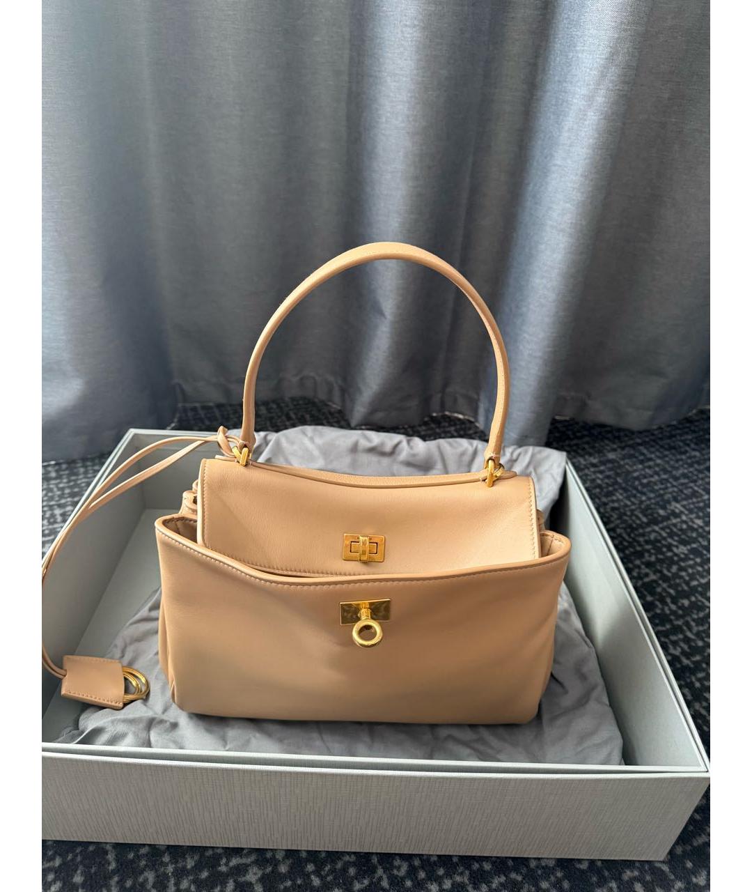 BALENCIAGA Бежевая кожаная сумка через плечо, фото 3