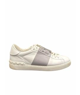 VALENTINO Низкие кроссовки / кеды