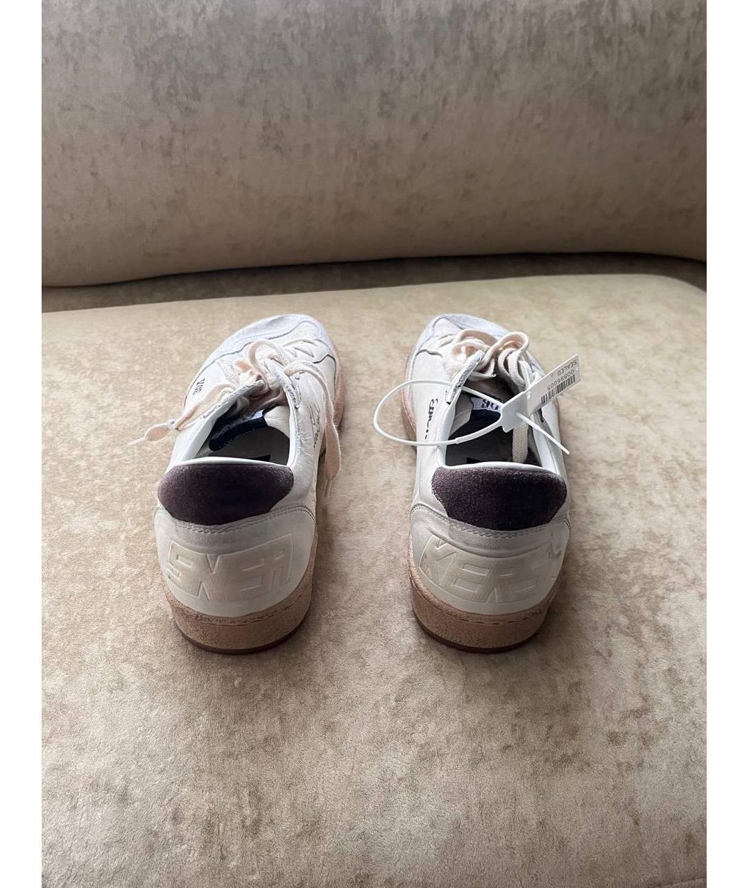 GOLDEN GOOSE DELUXE BRAND Белые кожаные низкие кроссовки / кеды, фото 3