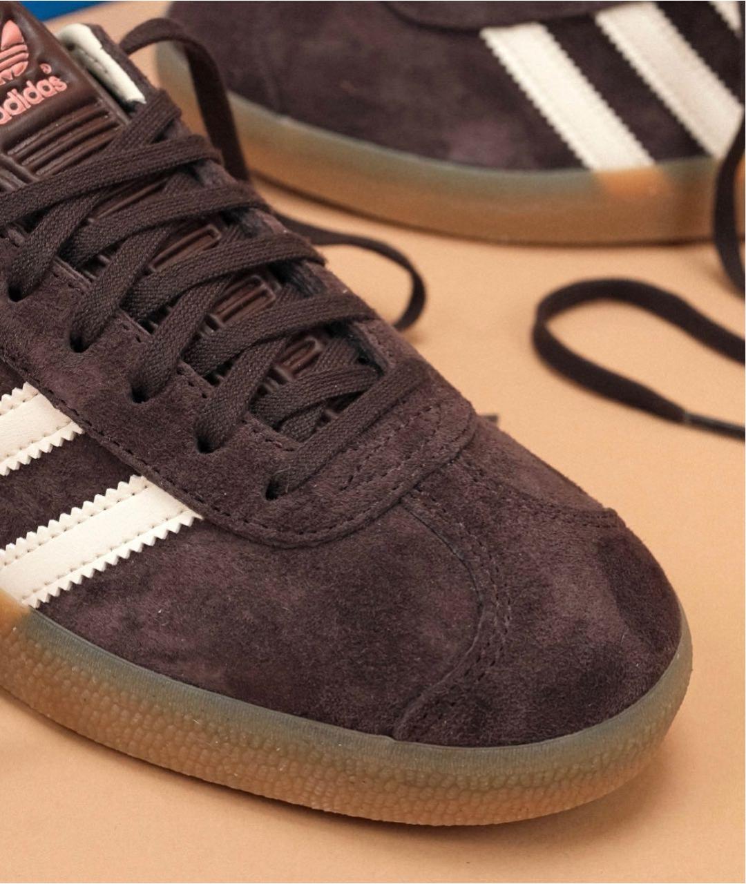 ADIDAS Коричневые замшевые кроссовки, фото 3
