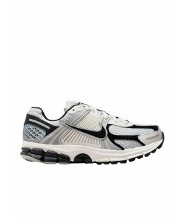 NIKE Кроссовки