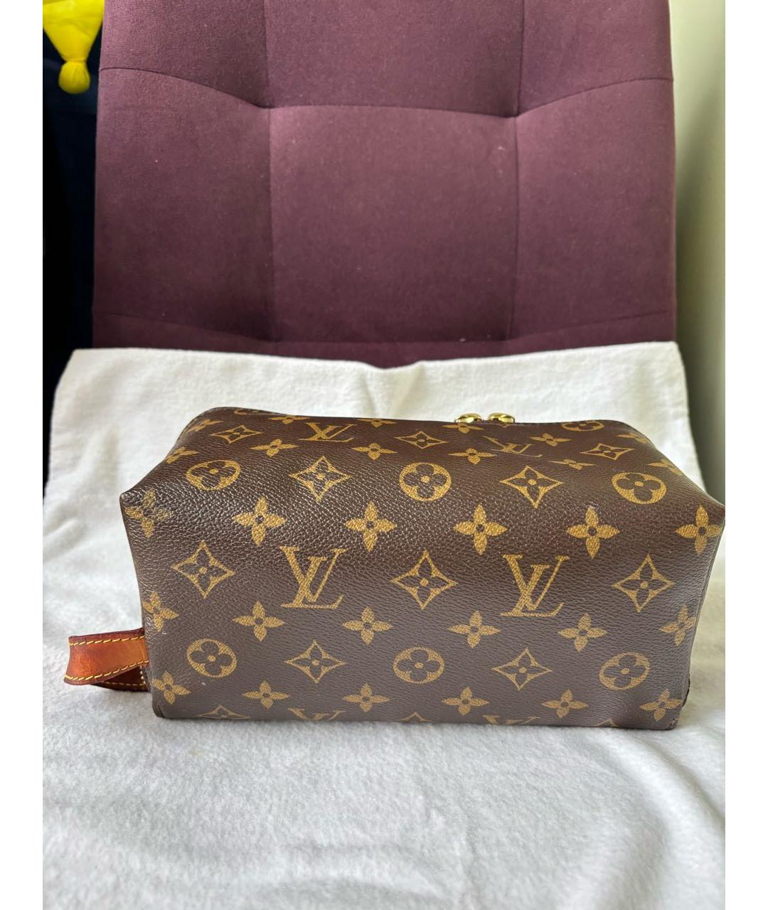 LOUIS VUITTON Коричневая косметичка из искусственной кожи, фото 3