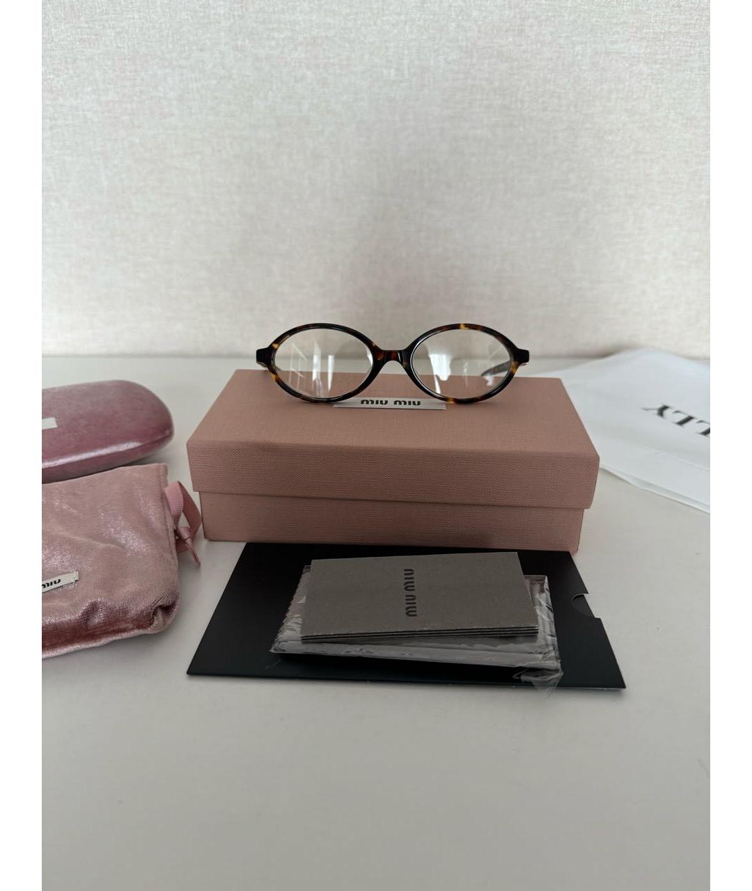 MIU MIU Коричневые пластиковые солнцезащитные очки, фото 3
