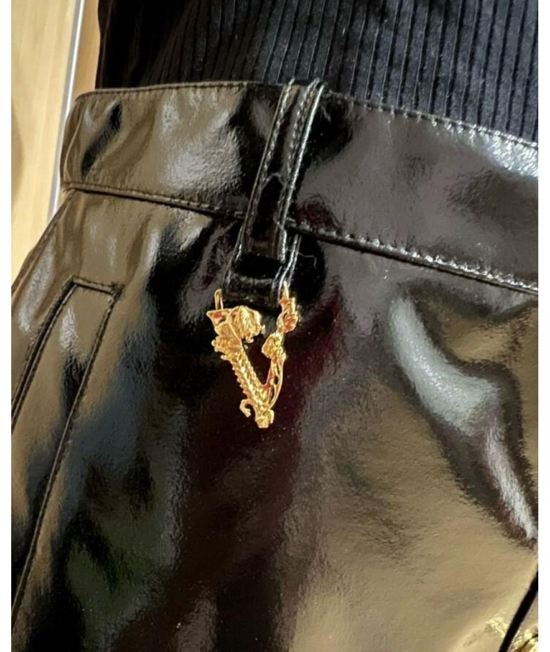 VERSACE Черная полиуретановая юбка миди, фото 5
