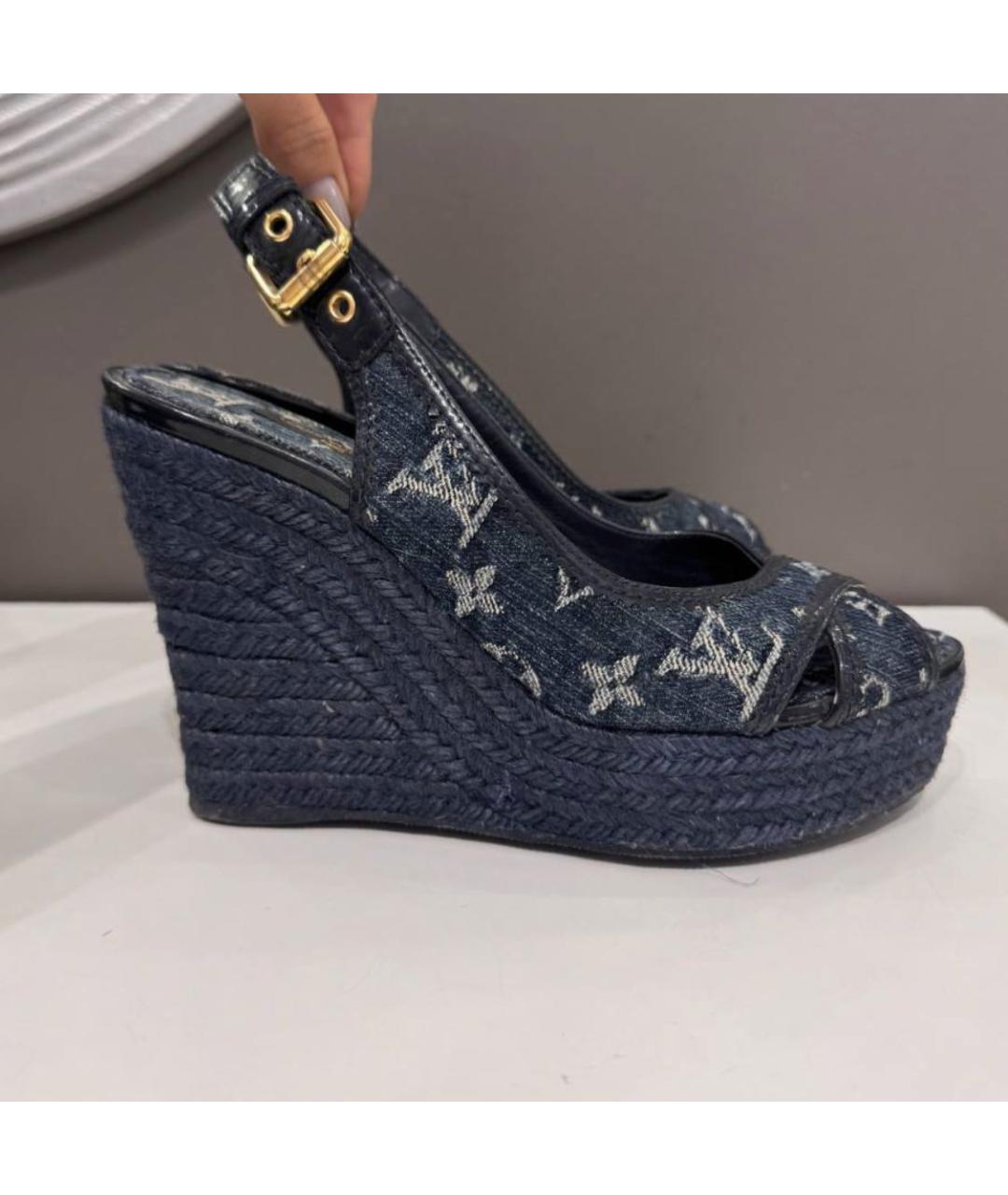 LOUIS VUITTON Темно-синие босоножки, фото 4