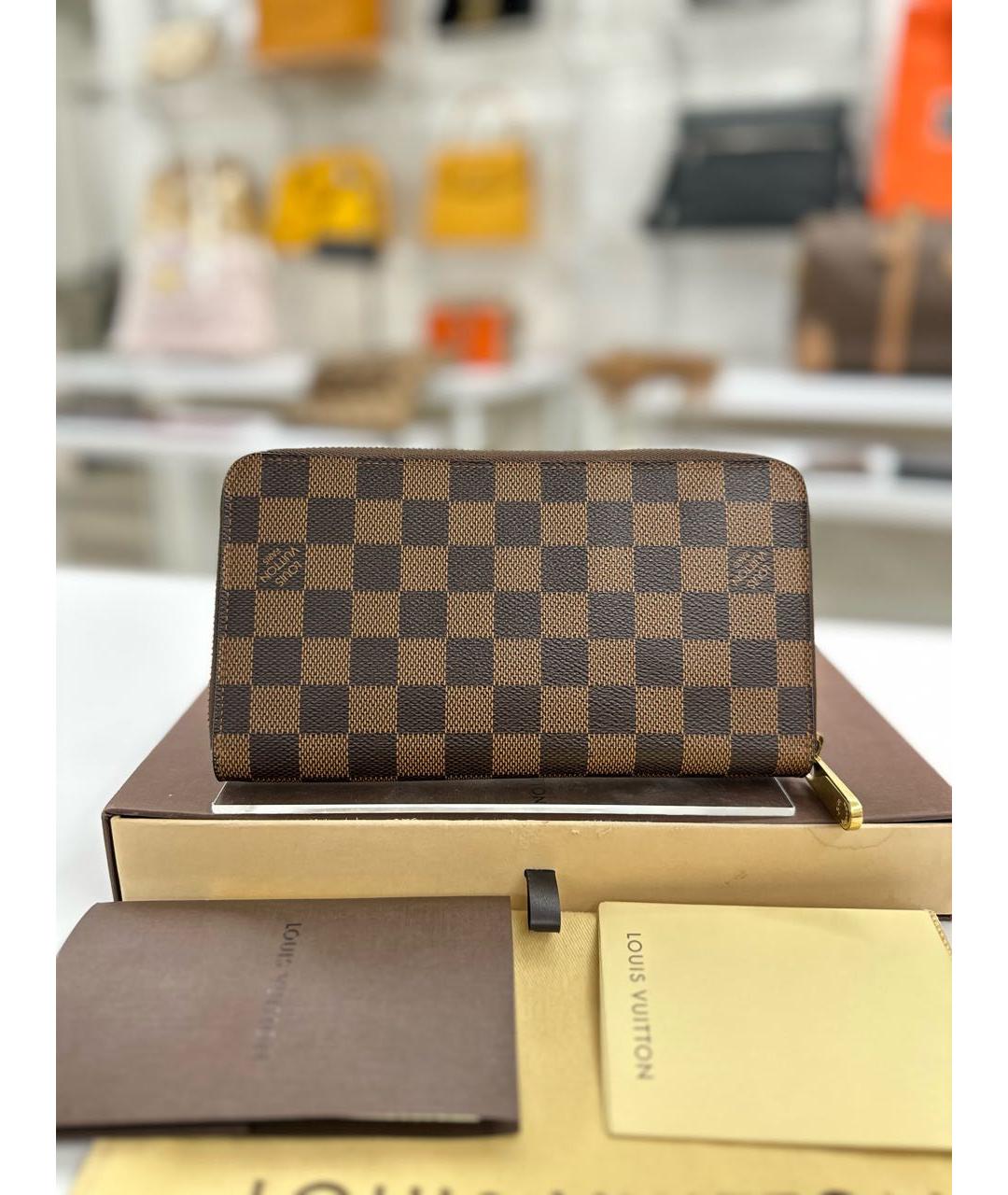 LOUIS VUITTON Барсетка, фото 2
