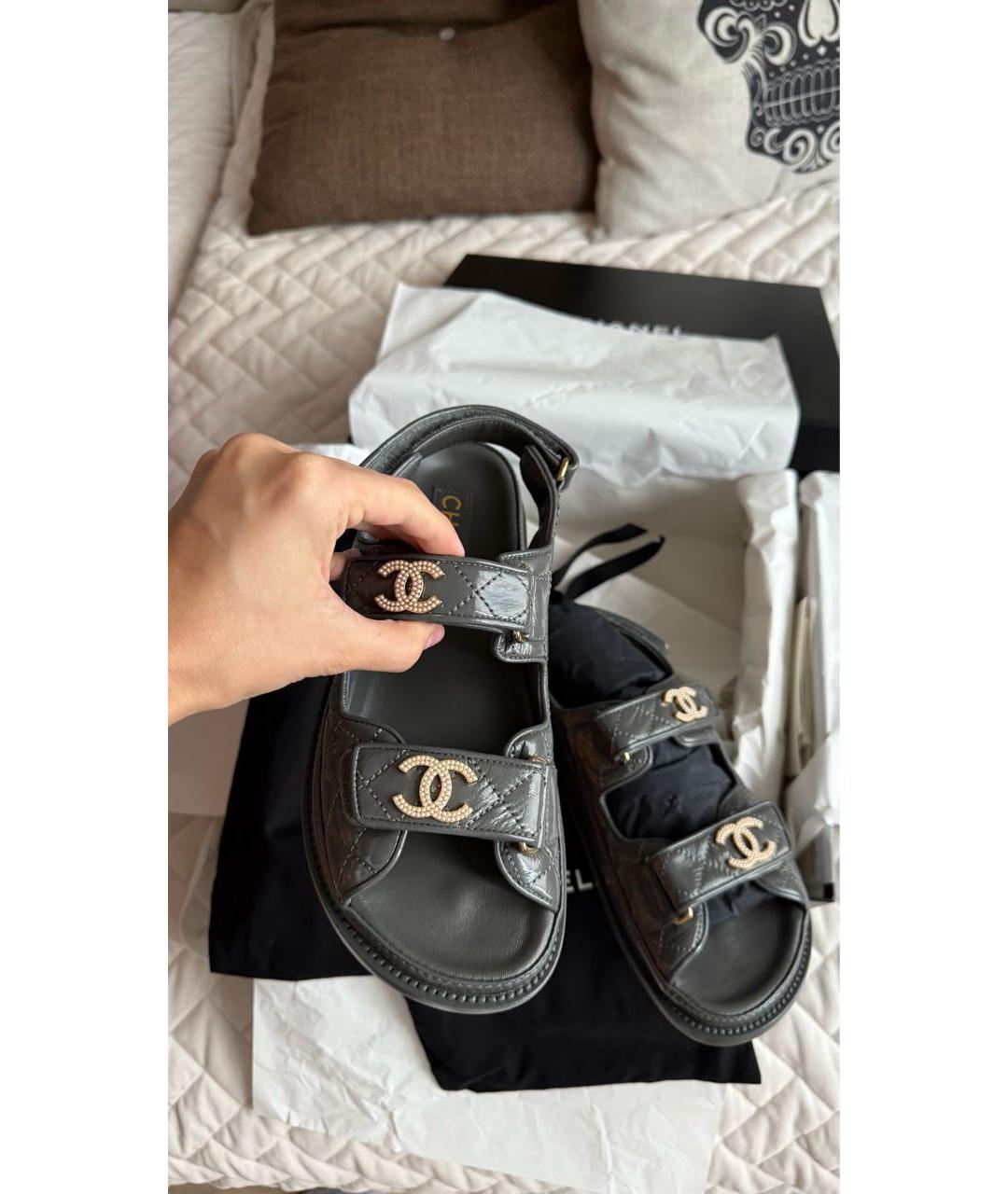 CHANEL Антрацитовые сандалии, фото 4