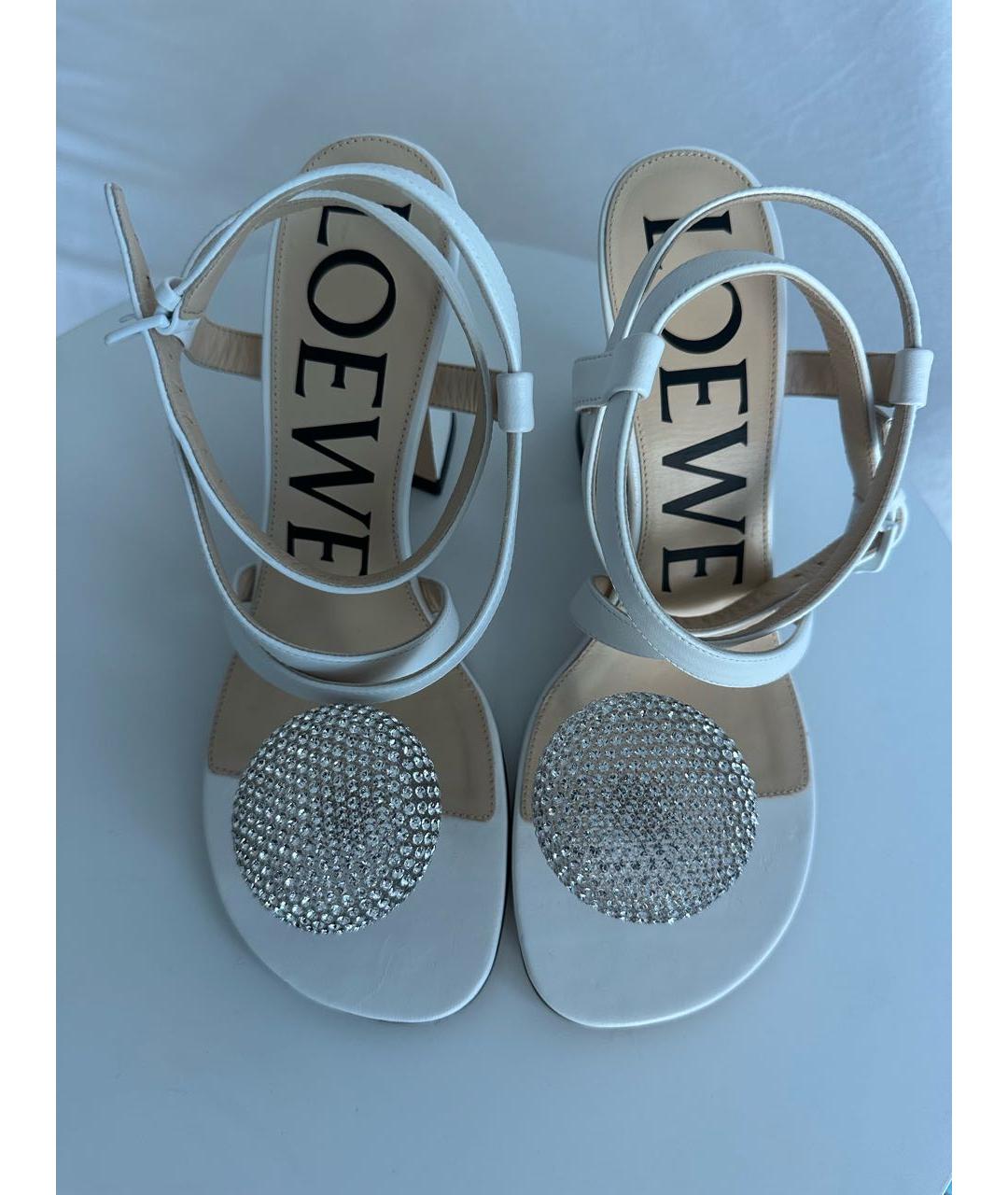 LOEWE Белые кожаные босоножки, фото 2